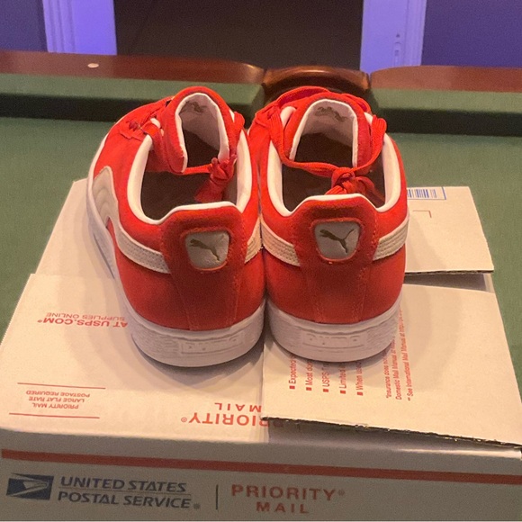 PUMA Red White Suede Classic XXI Leather Shoes 11.5 like New - Picture 4 of 15